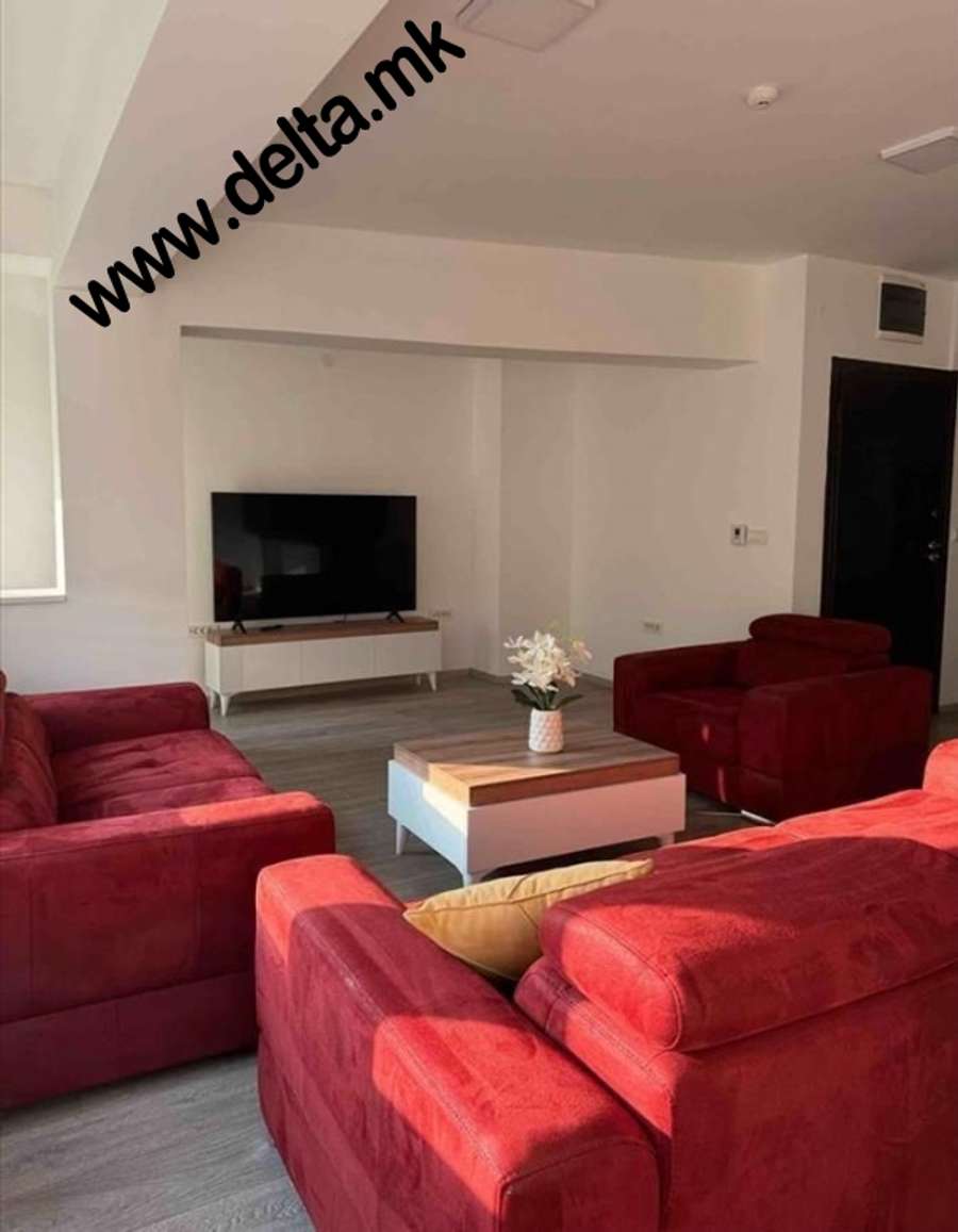 Apartament me tre dhoma gjumi në Qendër - 1