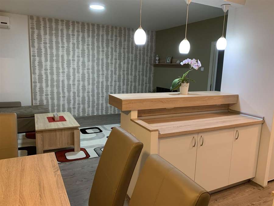 For Sale Furnished Three-Bedroom Apartment in Center, City Wall - 3