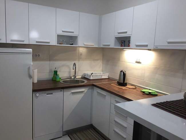 Двособен стан во Аеродром - 3