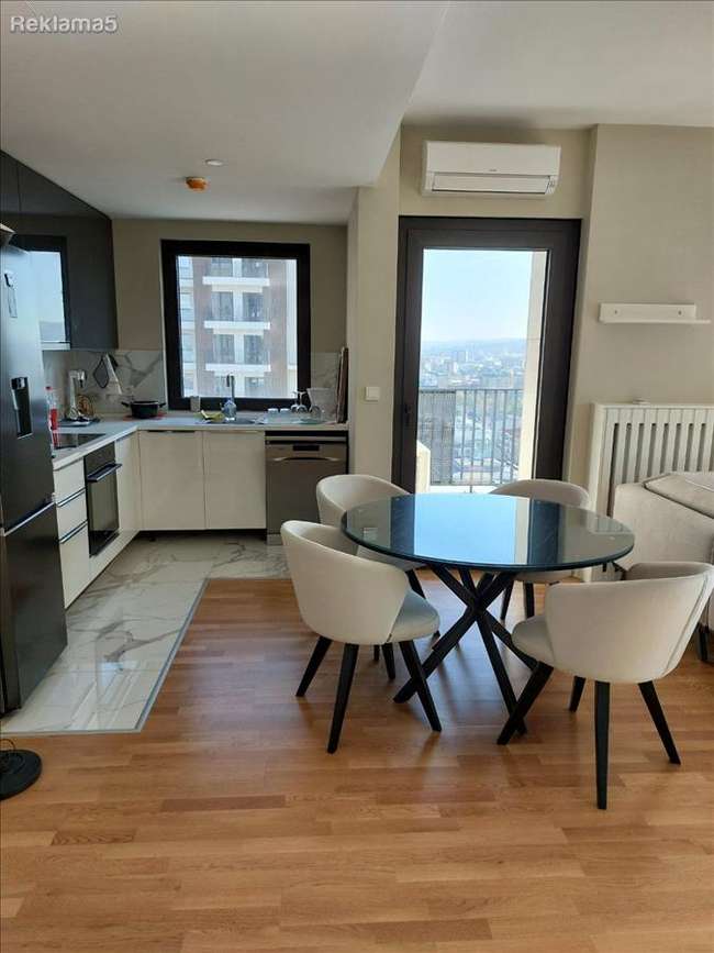 Apartament në Qendër - 3