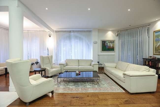 Mодерна резиденција на Водно image