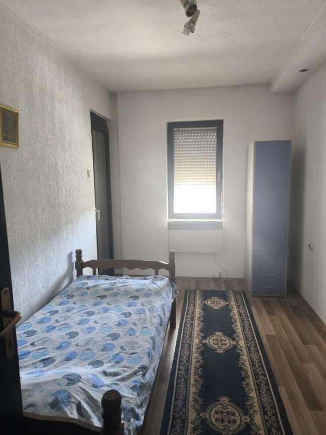 Shtëpi me oborr dhe mundësi për zgjerim në Shtip - 3
