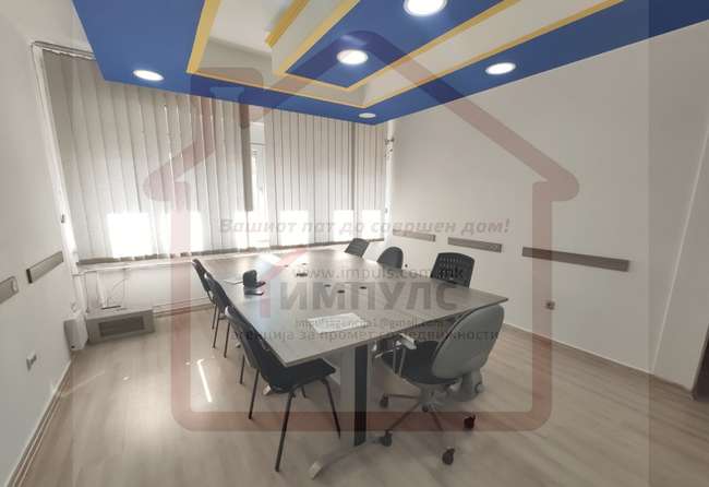 FURNISHED OFFICE SPACE WITH LOCATION IN THE STRICT CENTER - 2