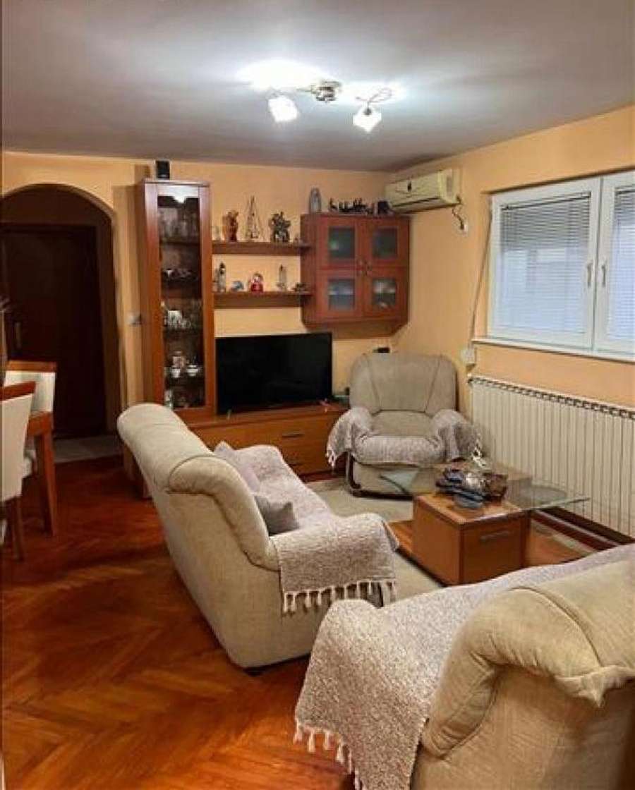 Apartment in an excellent location in Debar Maalo - 1