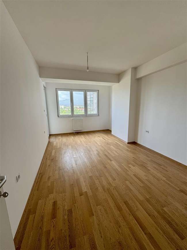 Apartament në Qendër - pas Kosmos - 3