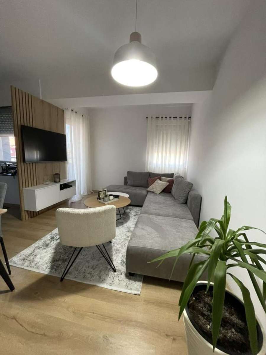 Beautiful Modern Apartment in Chair - 1