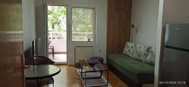 Гарсоњера на супер локација - 3