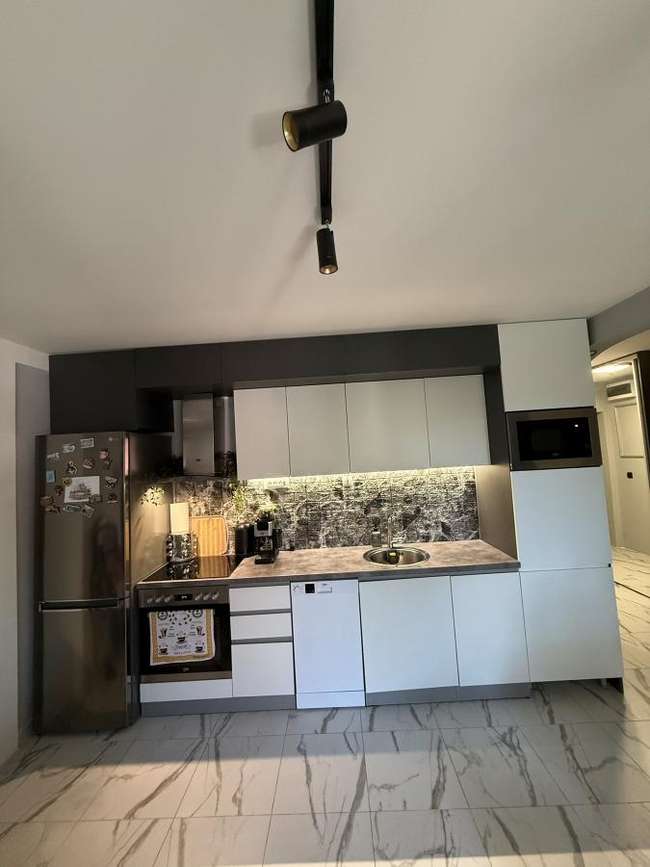 Apartament i Rinuar Plotësisht në Hrom - 3