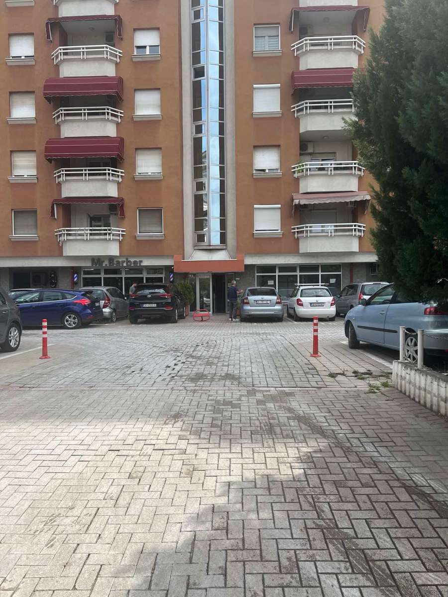 Apartament luksoz me 4 dhoma pranë Pedagoska në Taftalidze - 1