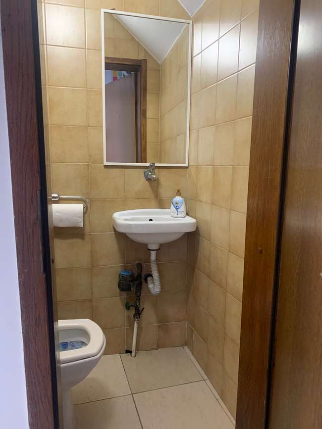 HAPËSIRË TREGTARE E PRAKTIKUAR NË QENDËR, DEBAR MAALO - 3