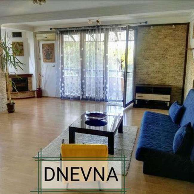 Просторен четирисобен стан во Црниче image