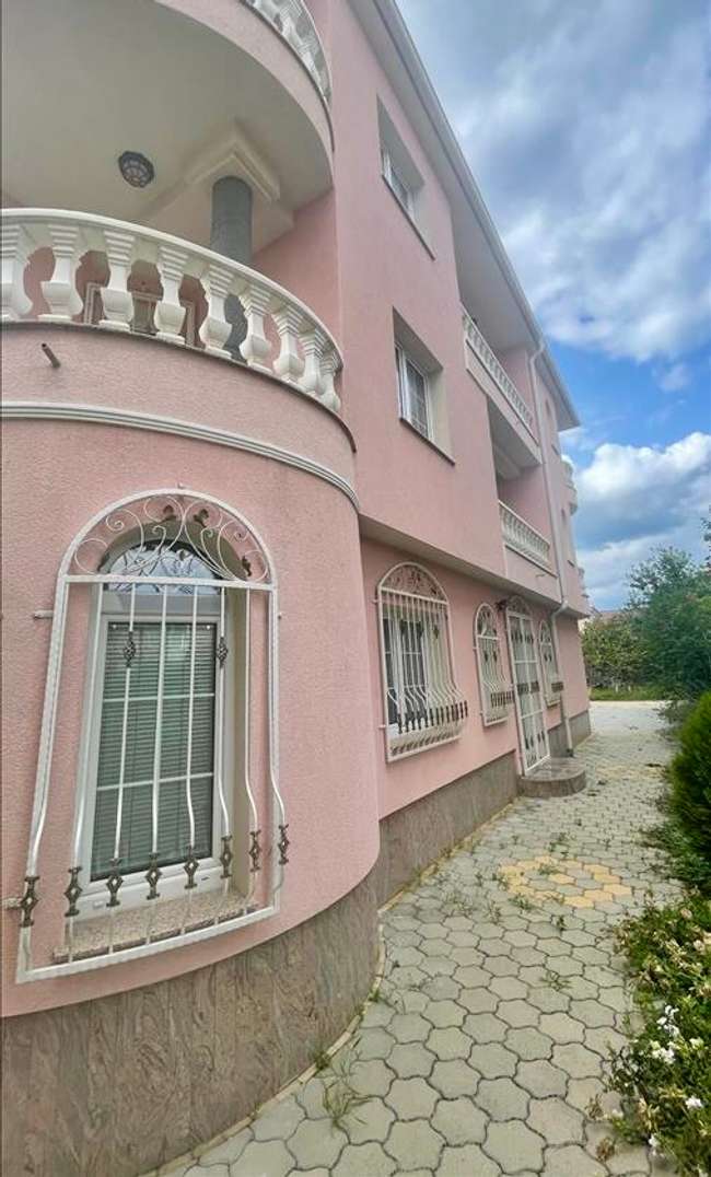 Атрактивна куќа на Бекир Али Риза image