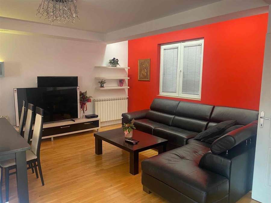 Apartament në Qendër - 1