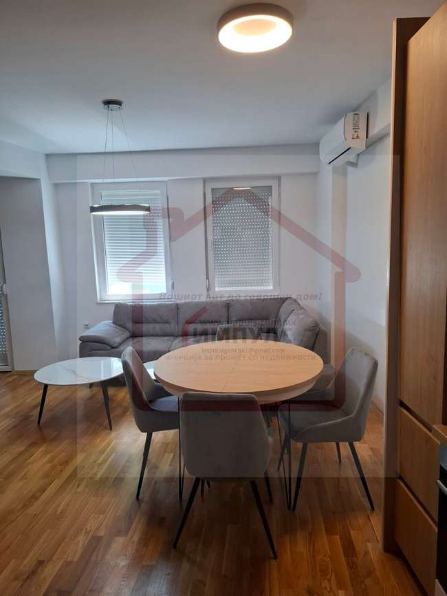 APARTAMENT TRE DHOMASH ME LOKACION NË QENDËR - 2