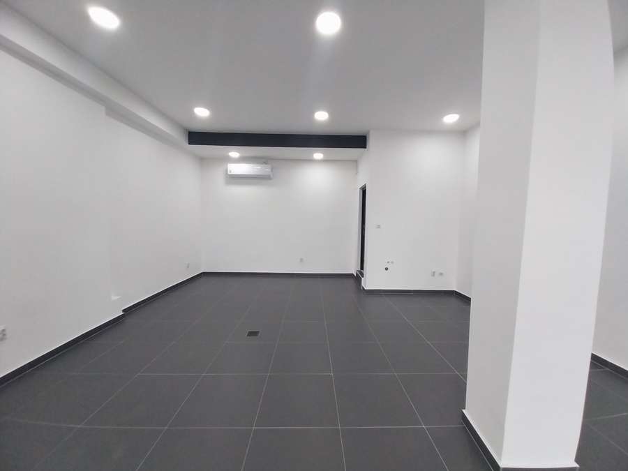 Commercial Space for Sale in the Center - 1