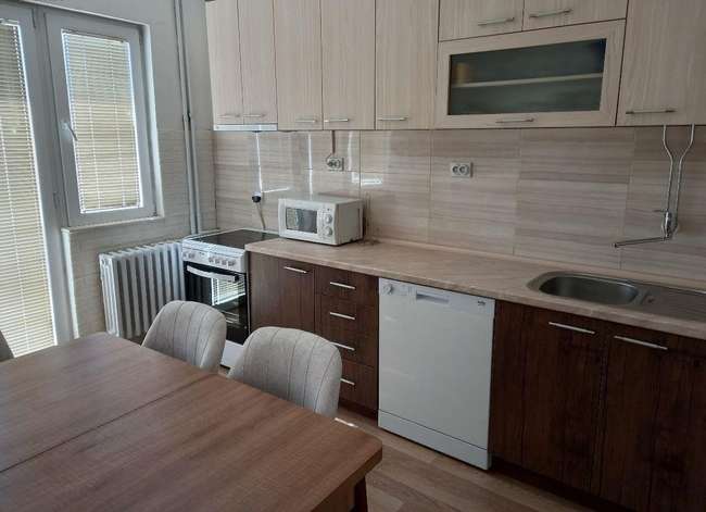 Apartament në GTC, Qendër - 2