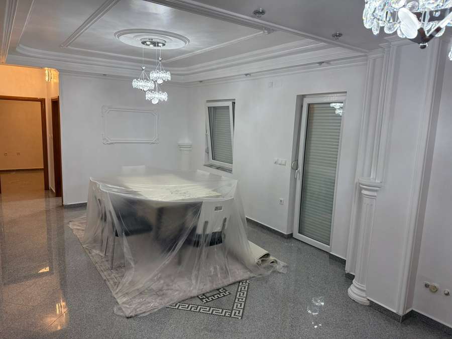 Apartament i shkëlqyer në katin e parë në Strugë - 1