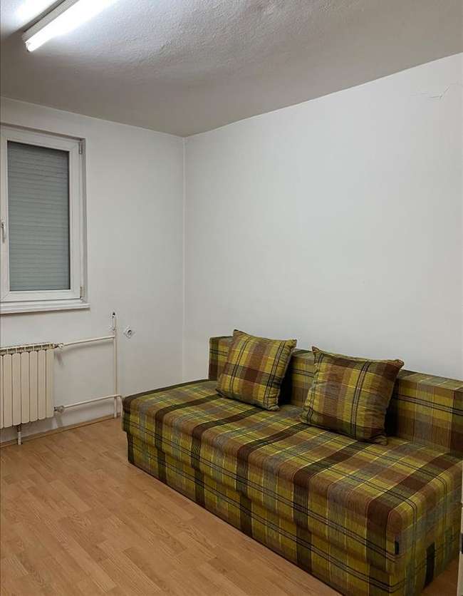 Apartament gjysmë i mobiluar me pjesë shtesë kabine - 2