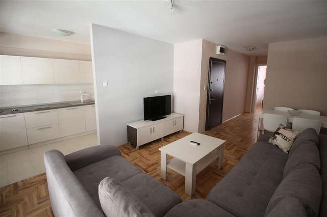 Се продава 4-собен стан во Дебар Маало, кај Силбо - 3