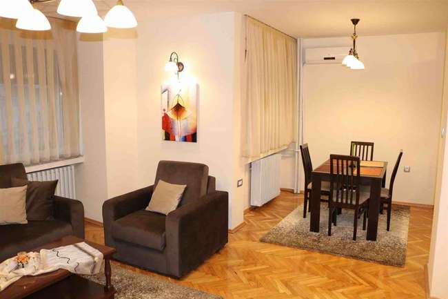 Apartament në Qendër, midis Bristol dhe Diamond - 2