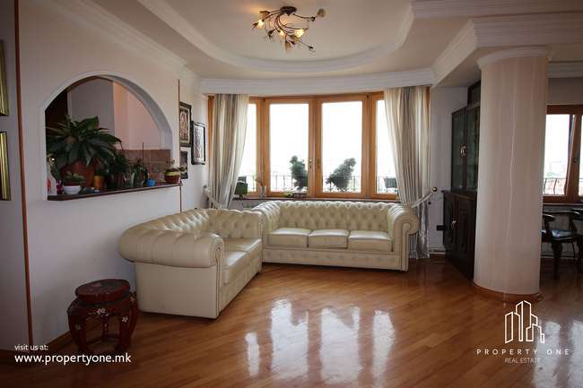 LUXURIOUS FURNISHED APARTMENT IN THE CENTER - 2