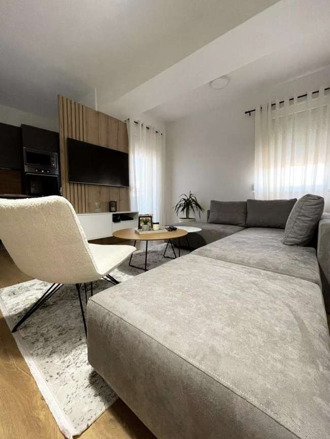 Beautiful Modern Apartment in Chair - 2