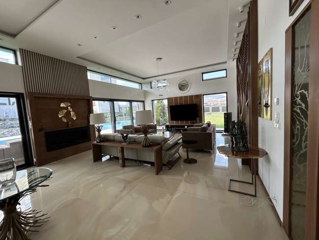 Modern House 550m2 with Pool in Bardovci - 3