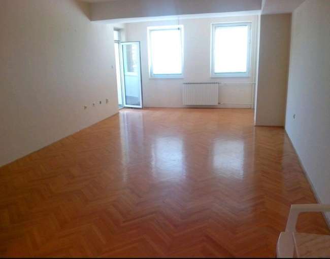 Empty apartment for rent in Karposh 3 - 2