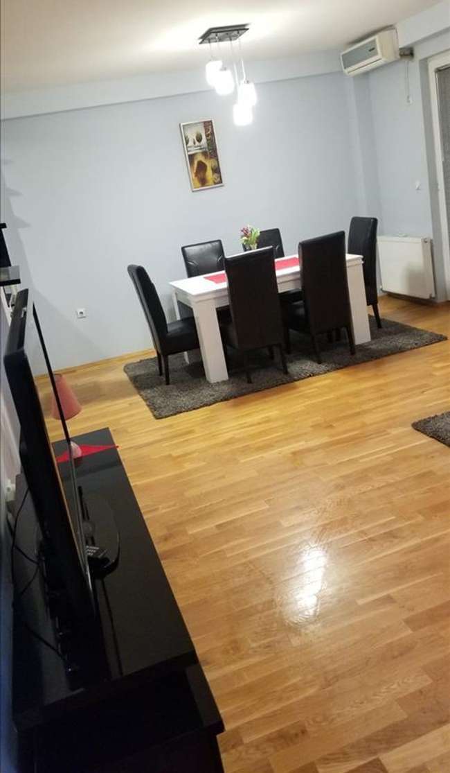 Apartament me tre dhoma gjumi në qendër pranë Universales - 3