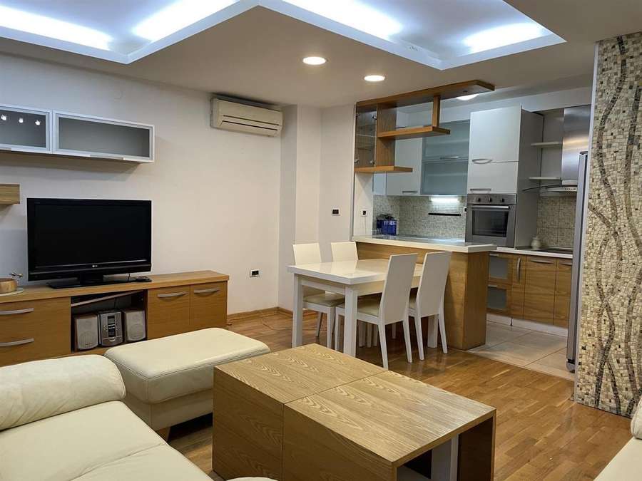 Apartament me dy dhoma gjumi për qira në Michurin, Hekurudha - 1