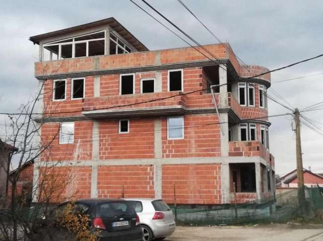 shtëpi e gjerë në Inzhikovo - 2