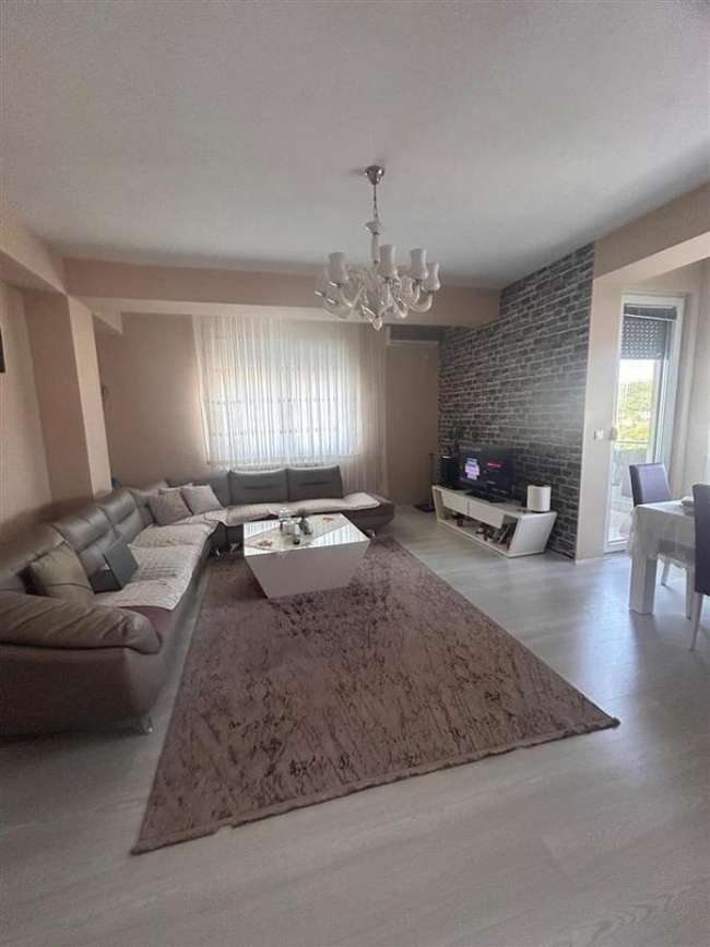 Apartament në Çair image