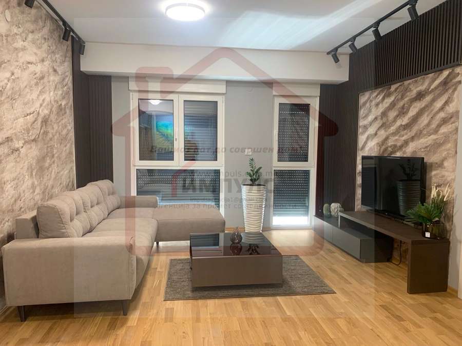 APARTAMENT I BUKUR NË QENDËR - 1