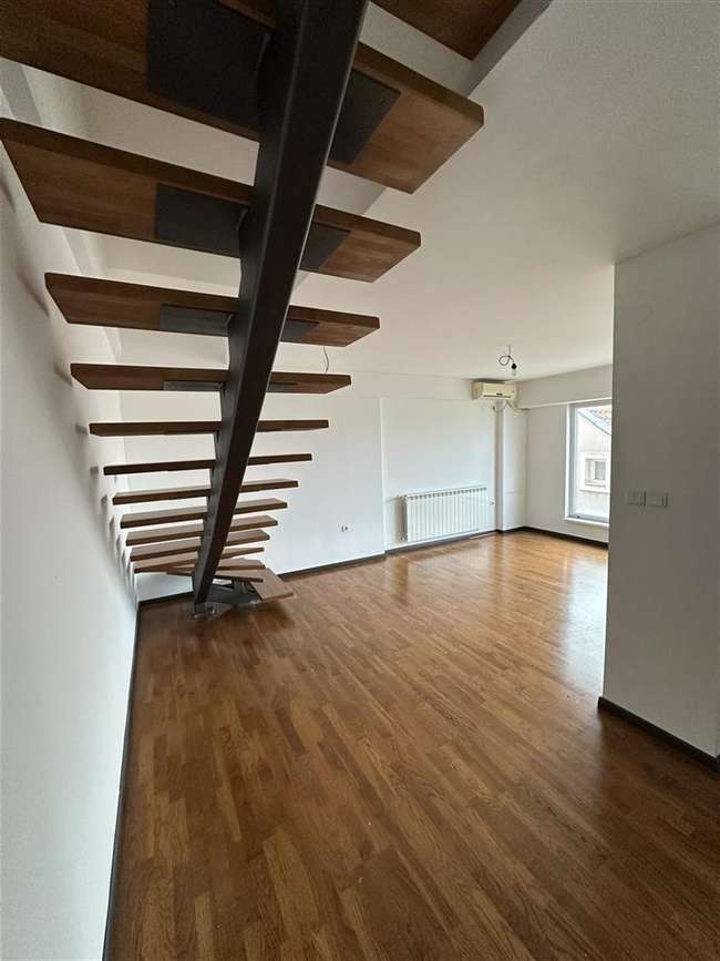 Shitet apartament katër dhomësh në Crnicë - 2