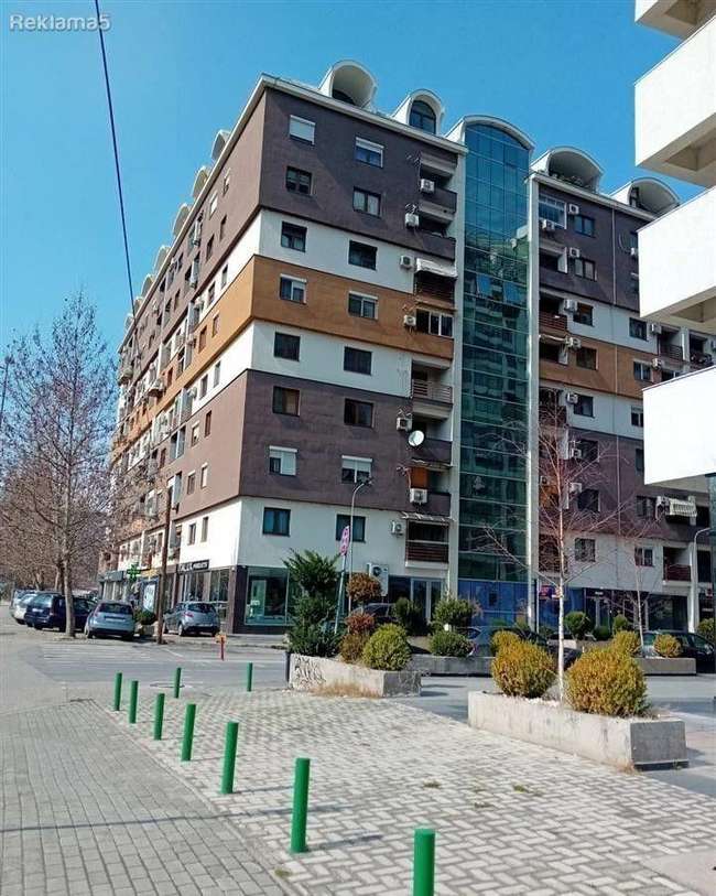 Деловен простор во Тафталиџе image