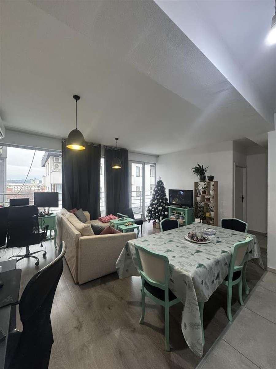 Modern Apartment in Center - 1
