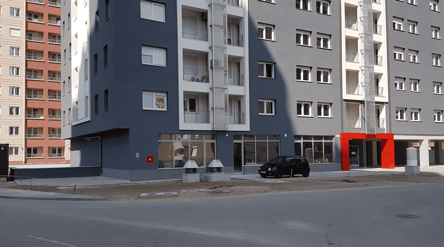 Hapësirë tregtare 330m2 në Aerodrom - 1