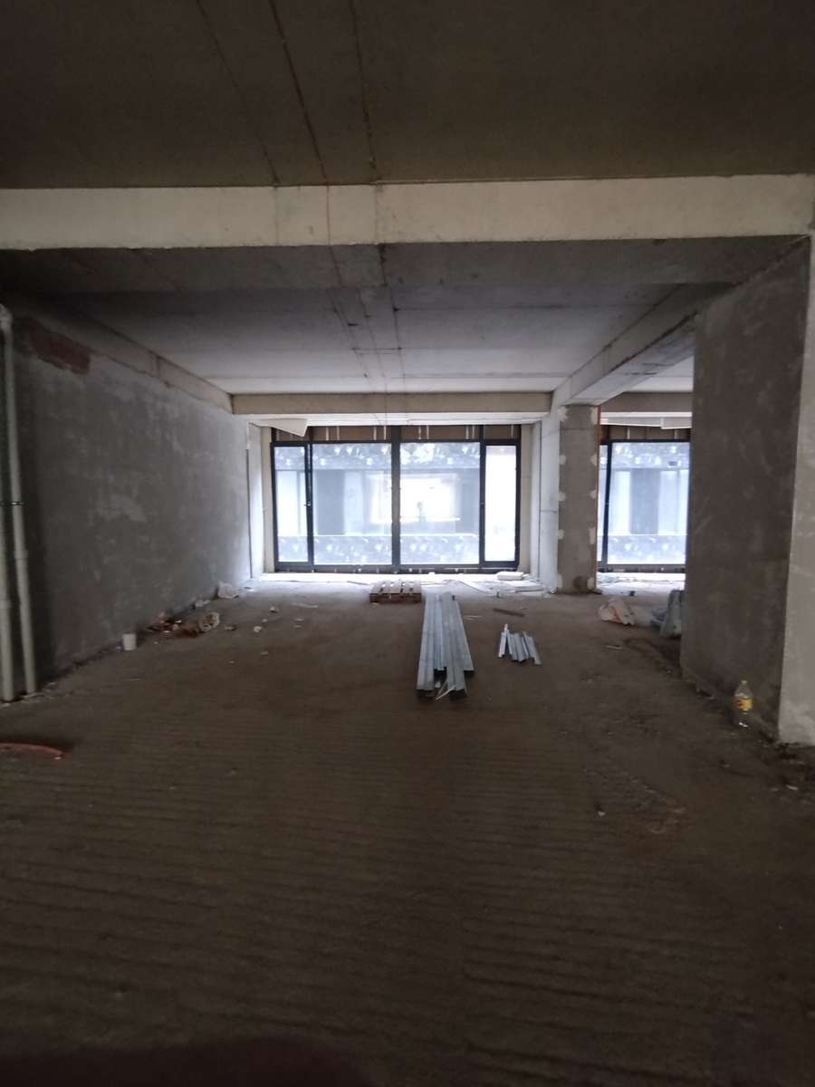 Hapësirë biznesi prej 280m2 në Aerodrom - 1