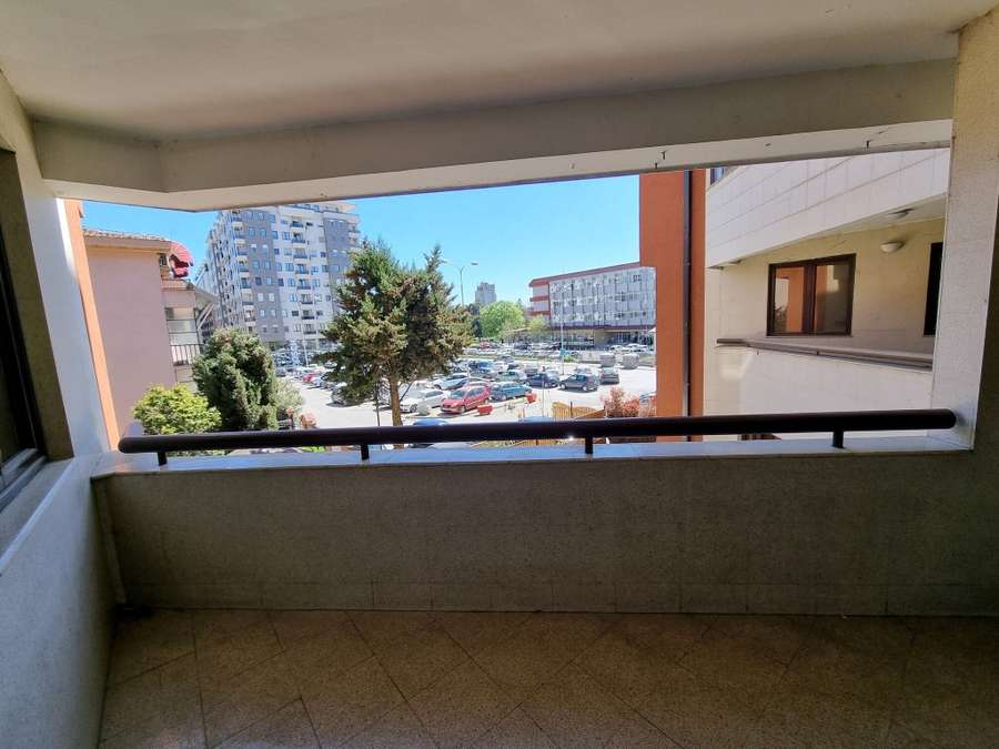 Offices 124m2 Karpos 2 opposite the Faculty of Engineering - 1