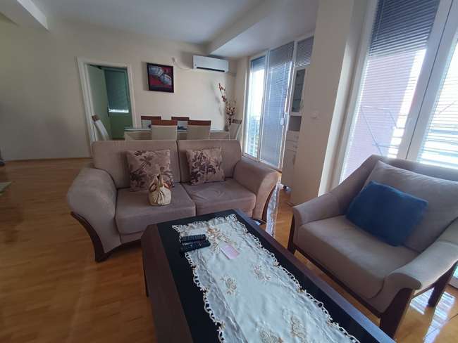 SE prodava ODLICEN stan 74m2 - CENTAR - 3
