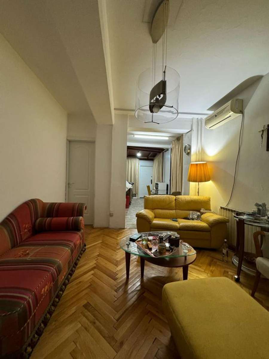 Pronë me potencial për shumë apartamente - 1