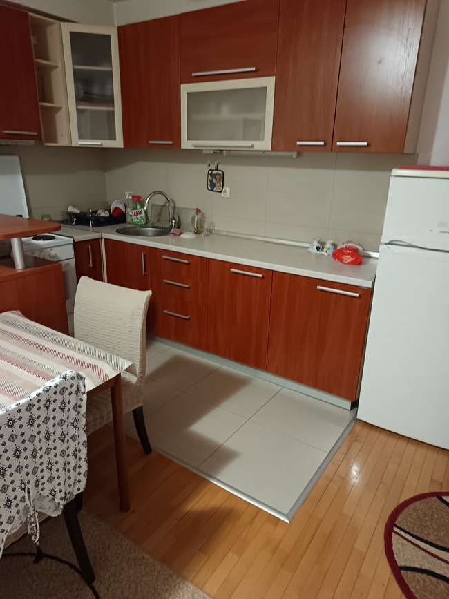 FOR RENT THREE-ROOM APARTMENT IN EXCELLENT LOCATION IN THE CENTER - 2