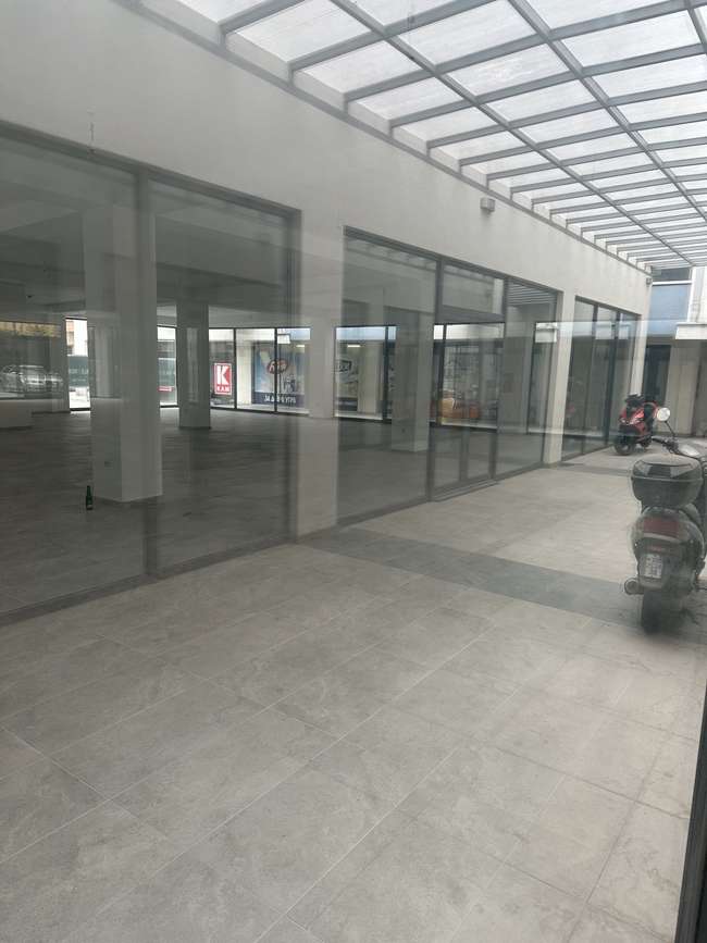 Commercial Space in Aerodrom - 2