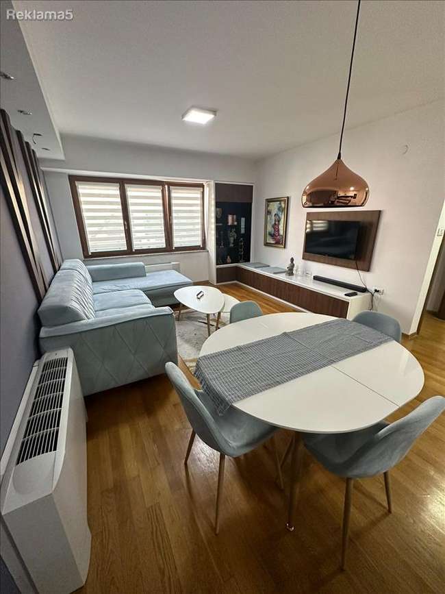 Apartament në Qendër - 3