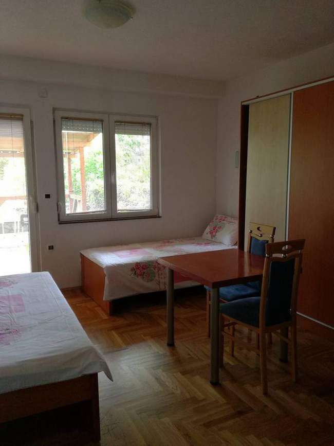 VIZIONI për shitje GARSONJERË me KOPSHT në Ohrid - 3