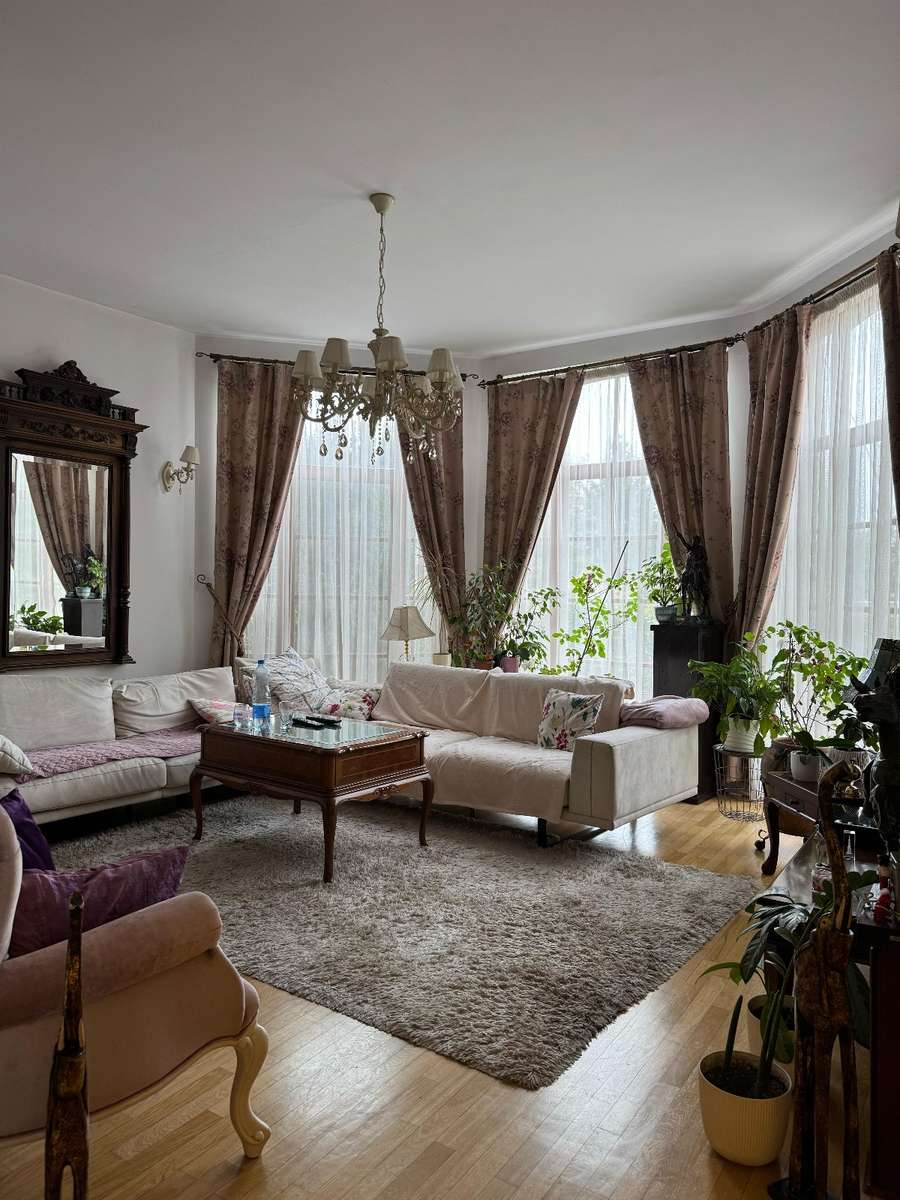 Apartament i Mobiluar Plot në Zlokuchani - 1