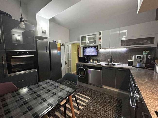 Apartment with 3 Bedrooms in the Center - 3