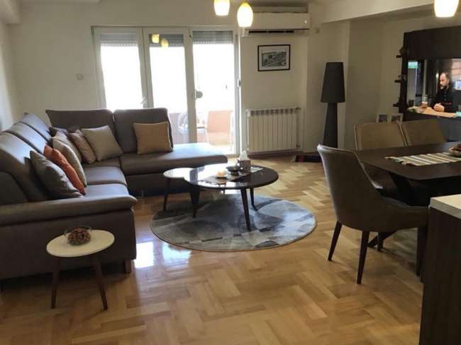 Apartament në Qendër - pranë Vero Jambo - 2