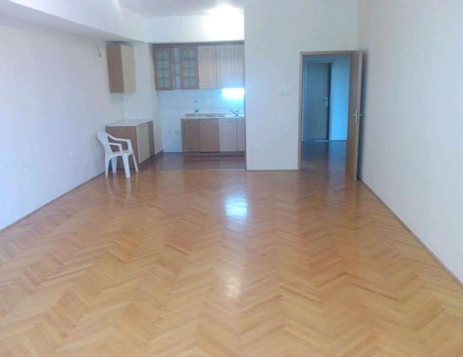 Empty apartment for rent in Karposh 3 - 1