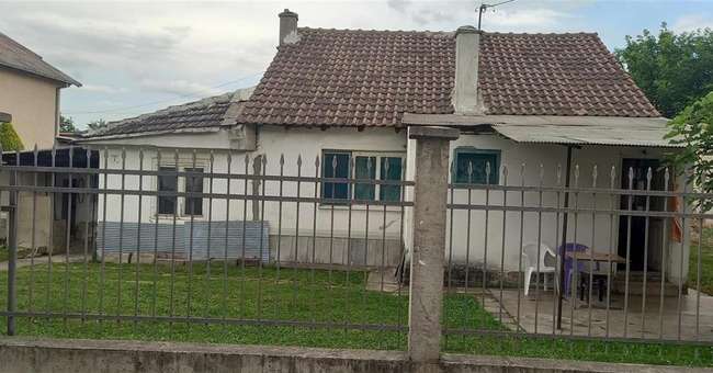 Toka me një shtëpi të vjetër - 3
